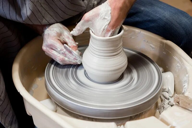 гончар круг. гончарный круг rohde hmt 500. гончар круг. горшечник гончарный круг. изделия на гончарном круге.