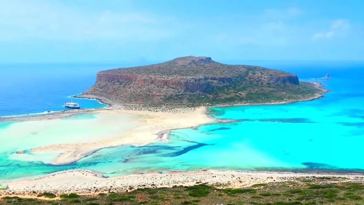 Большие острова средиземного моря. Лагуна Балос Крит Греция. Остров Балос Греция. Бухта Балос Крит. Пляж Балос Крит.