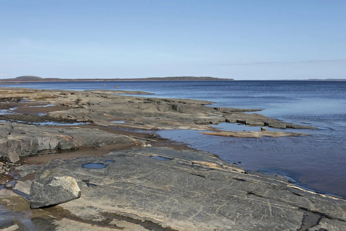 Беломорск набережная белого моря. Берег белого моря карелия. Берег белого моря карелия. Место на белом море. Беломорск белое море берег.