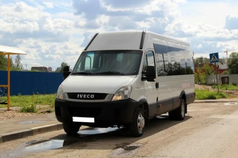 Ивеко Дейли микроавтобус. Ивеко Дейли микроавтобус 2010. Iveco Daily 2011. Ивеко Дейли Автолайн.