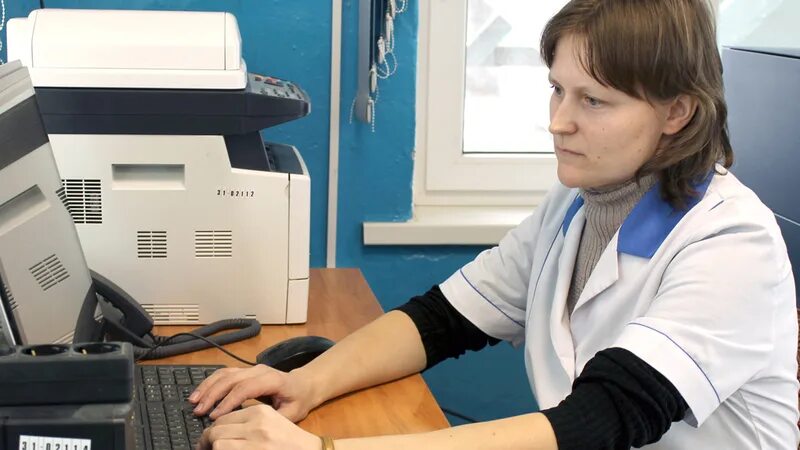 Лаборант зерновых. Лаборанты-визировщики.. помощница лаборанта на элеваторе. коденко виктория витальевна врач лаборант. виноградов виталий владимирович лаборант.
