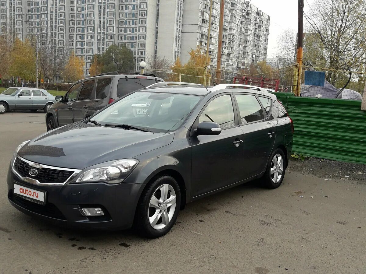 Кия универсал 2010. Кия СИД универсал 2010 Рестайлинг. Kia Ceed 2011 универсал. Kia Ceed 2010 универсал 2 литра. Киа СИД 1 Рестайлинг универсал 2010.