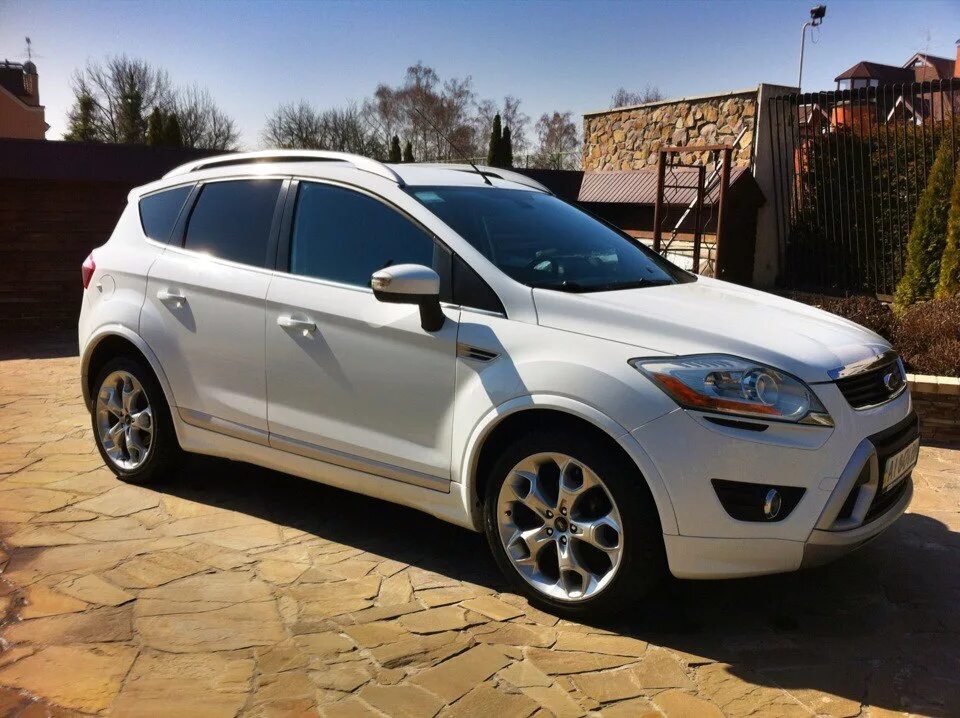 Ford Kuga 2.5. Ford Kuga 1. Ford Kuga 2,5 2012. Форд Куга r19.