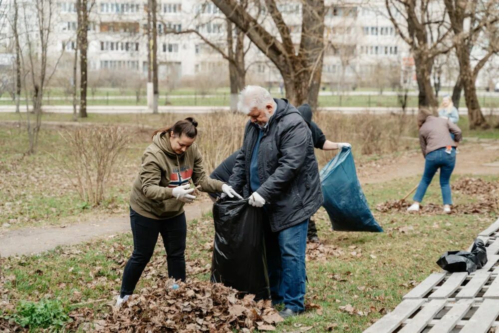 Субботник Тверь. Субботник в ДК Сахарово. Листочка субботник 2023. А У нас субботник.