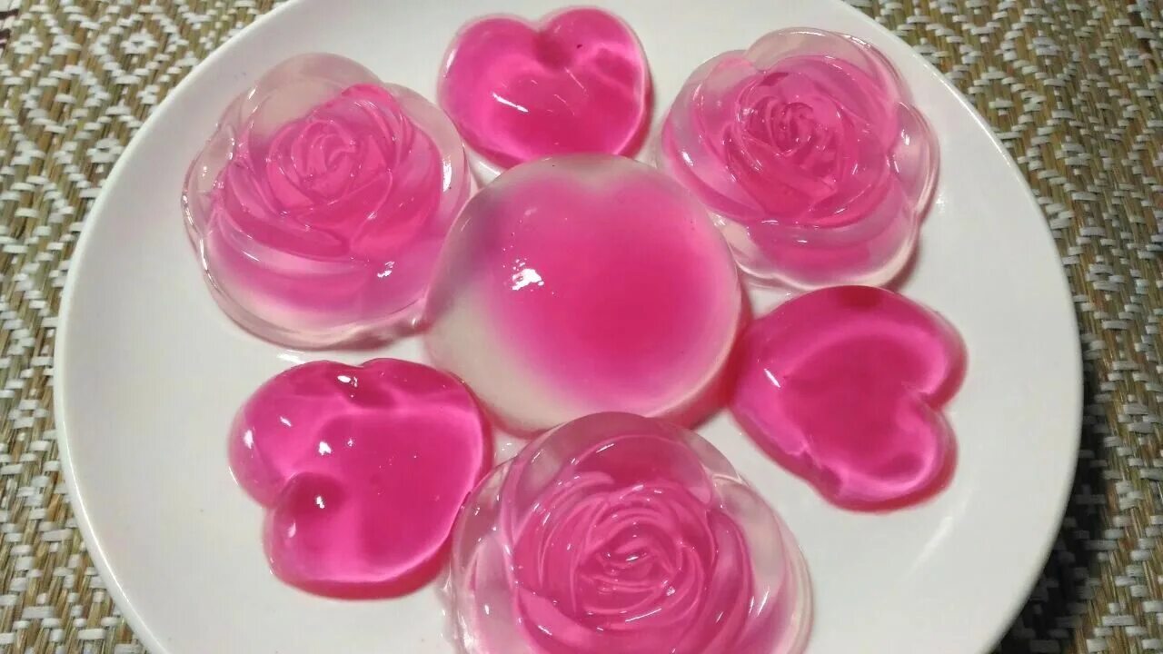 Розовое желе. Украшения из желе. Желе Эстетика. Pink jelly