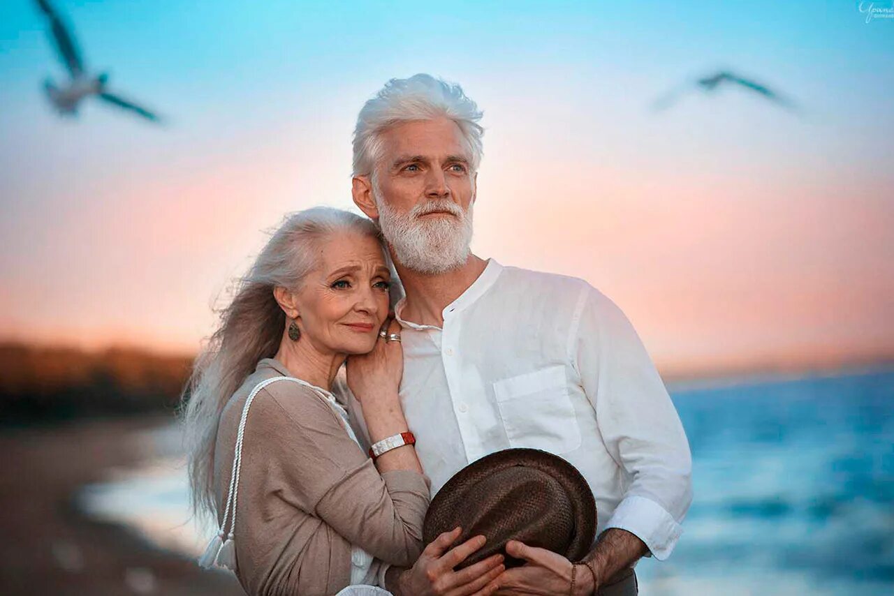 Супруги в старости. Красивые старики. Старики любовь.