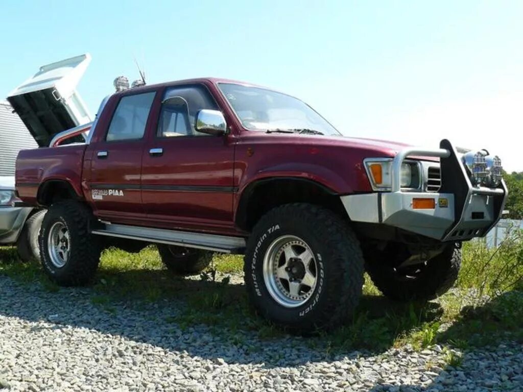 Продажа бу пикапов. Toyota Hilux Pickup 1997. Toyota Hilux 1984 Pickup. Toyota Hilux pick up 1997. Toyota Hilux Surf 1984 Pickup.