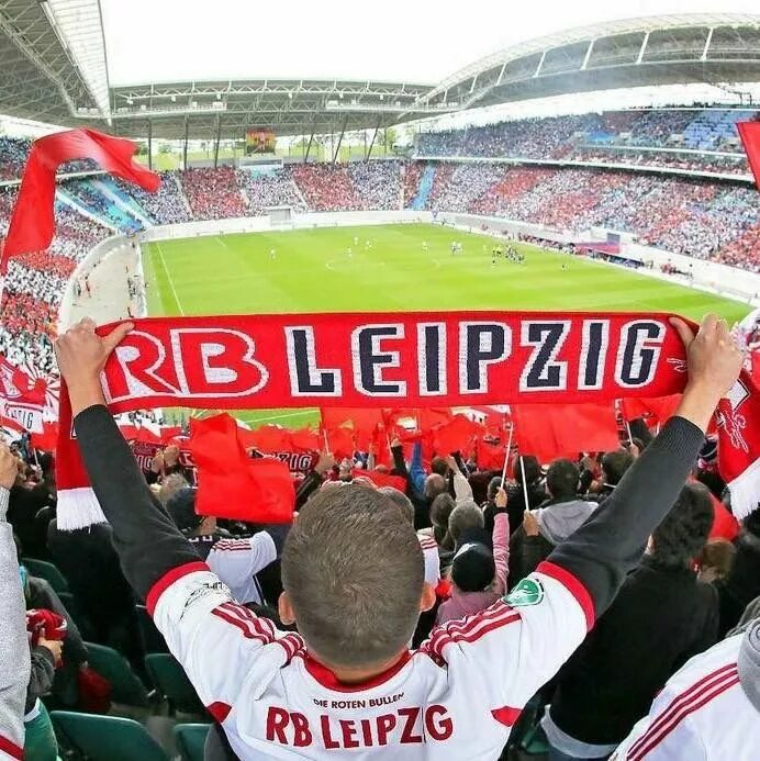 Ред булл лейпциг. Лейпциг футбольный клуб. РБ Лейпциг. RB Leipzig Fans.