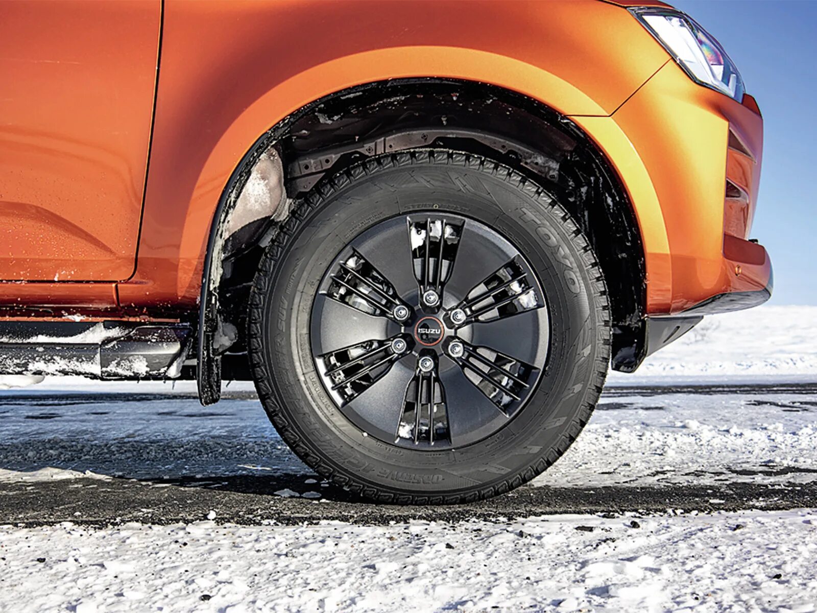 Диски isuzu d-max r20. Шины isuzu d max. Шины isuzu d max. 265 70 17 на исузу д макс. Isuzu d-max лифт.