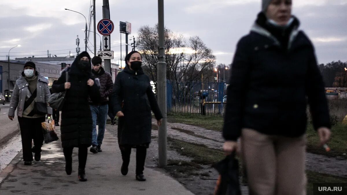 Жители Москвы. Мигранты в Москве. Жители Москвы о мигрантах. Мигранты в Москве фото. Депортация мигрантов из россии 2024 после теракта