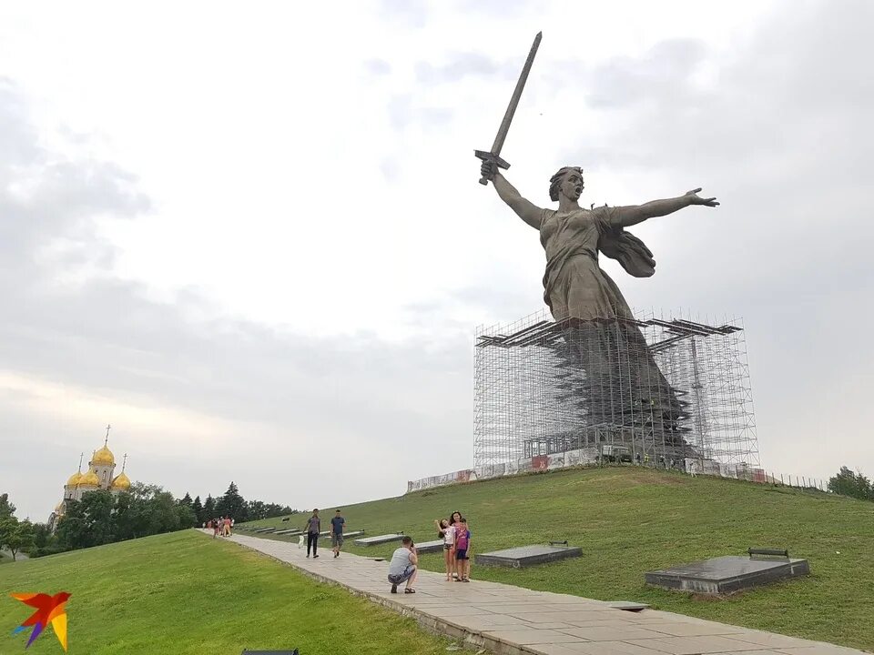 Родина мать москва. Родина-мать Волгоград. Монумент-скульптура «Родина-мать». Мамаев Курган 2020 Родина мать. Памятник Родина мать.