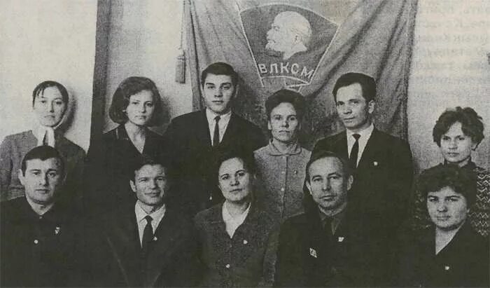 секретари райкома влксм. секретарь горкома влксм котласа. первый секретарь московского горкома лксм. +александр +червяков секретарь +ворошиловского рк влксм. секретари красноярского крайкома влксм с 1975 года.