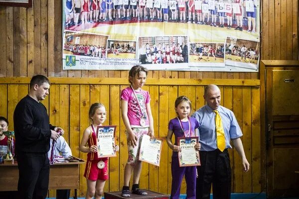 Школа номер 1 пгт тымовское. Тымовское 3 школа. Тымовское школа 1. Тымовская школа 1 сахалинская область. Тымовск школа.