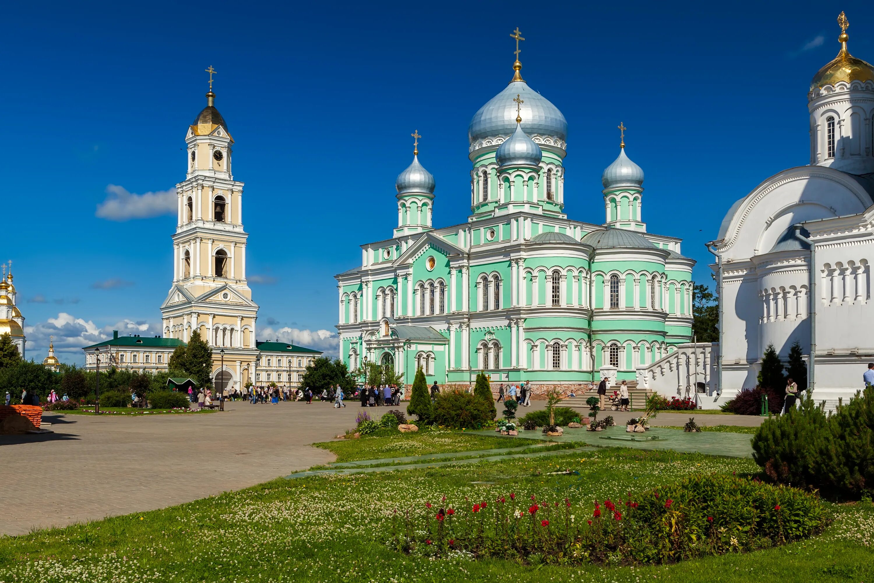 Аптека дивеево. Дивеево серафимо-дивеевский. серафимо-дивеевский женский монастырь. дивеево-нижний новгород монастырь.