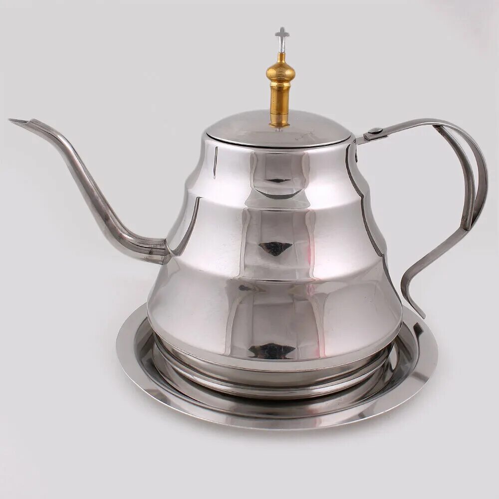 Чайничек для теплоты. Кувшин для теплоты. Чайник для теплоты. Чайник для запивки после причастия. Церковная утварь.