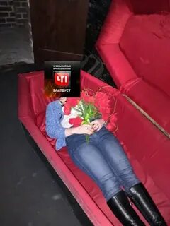 Мертвая и живая женщина