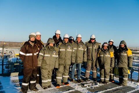 вахта нефтяная компания