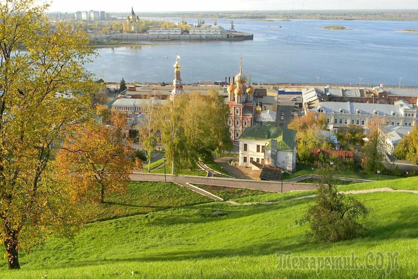 Нижегородский кремль достопримечательности нижнего новгорода. Берег волги нижний новгород. Дятлова гора нижний новгород. Нижний новгород на берегу. Нижегородский кремль нижний новгород.