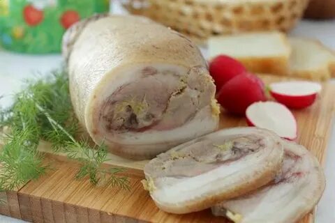 Рулет свиной с курицей