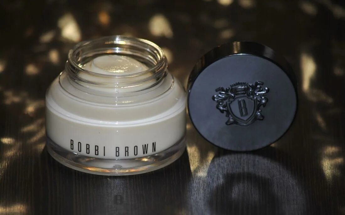 Bobbi brown vitamin. Бобби Браун крем для лица. Bobbi Brown Vitamin enriched face Base. База под макияж Бобби Браун. Крем Vitamin enriched face Base.