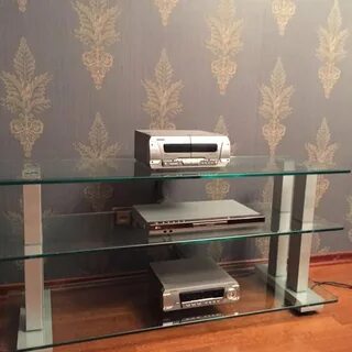 Стеклянный под телевизор