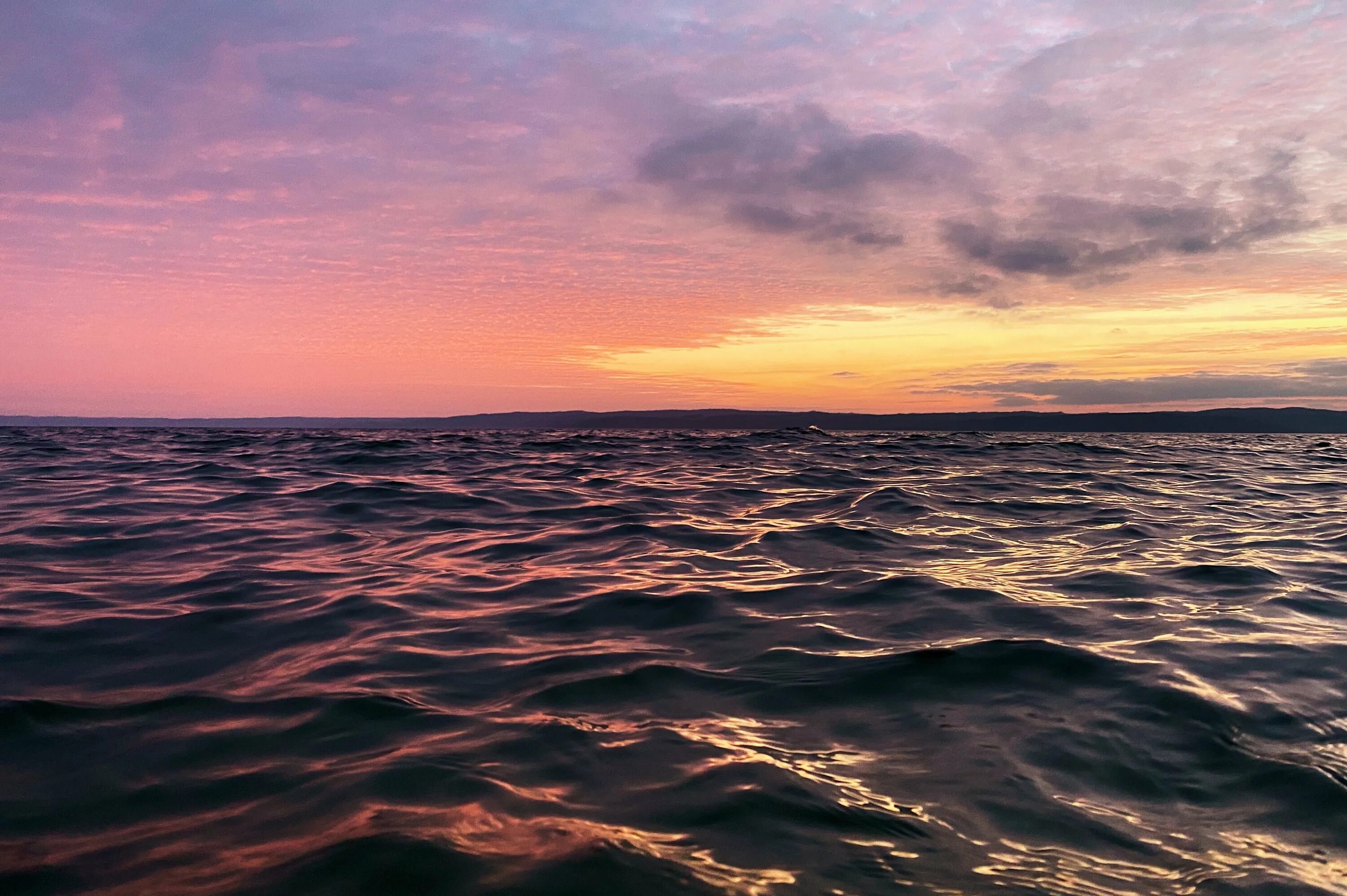 Гладь воды. Море закат волны. Море Горизонт. Гладь океана.