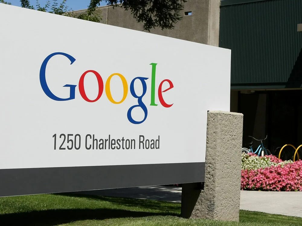 Используя google. Google (компания). гугл фото. гугл вывеска. торговая компания гугл.