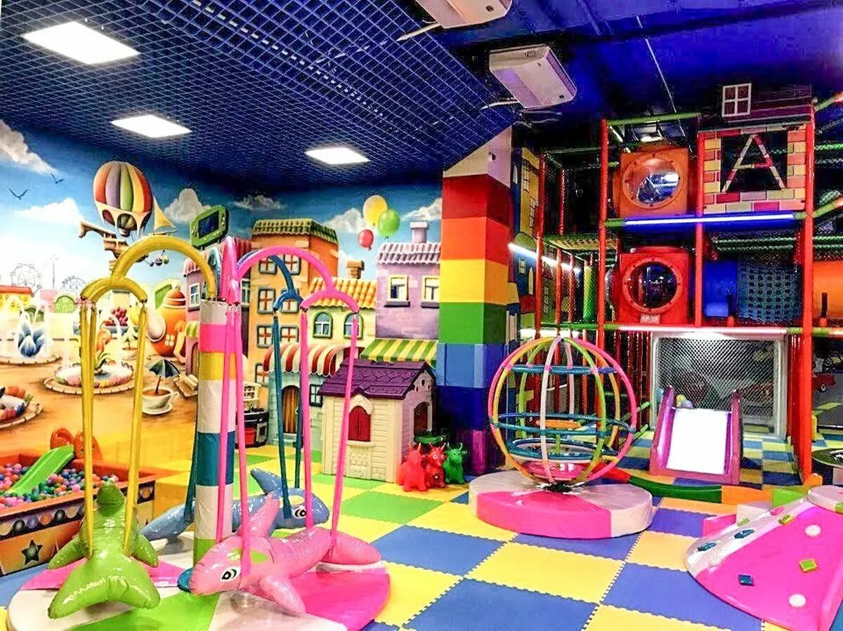 Игровая комната. Развлекательная комната для детей. Детская игровая комната. Детские развлекательные комнаты.