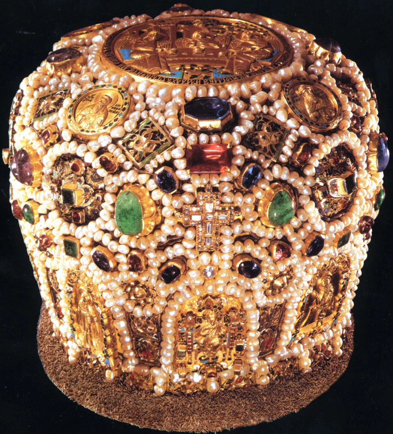 дпи западной европы 17 века керамика. усольская финифть 17 век. прикладное искусство 16 века. декоративно-прикладное искусство руси 17 века. прикладное искусство в 16 веке.