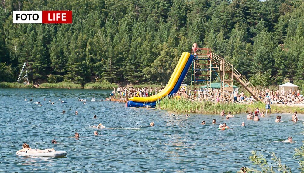 Пляж волкуша лыткарино. Карьер в лыткарино волкушинский карьер. Лыткарино карьер пляж. Пляж волкуша лыткарино. Волкушинский карьер лыткарино пляж.