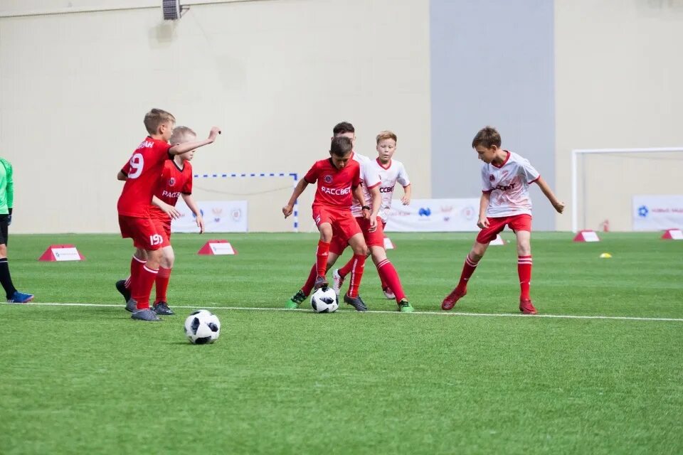 автобавария красноярск футбол. футбольная секция красноярск форвард. детские футбольные команды. детский футбол красноярска. олимпик оренбург футбольная школа.