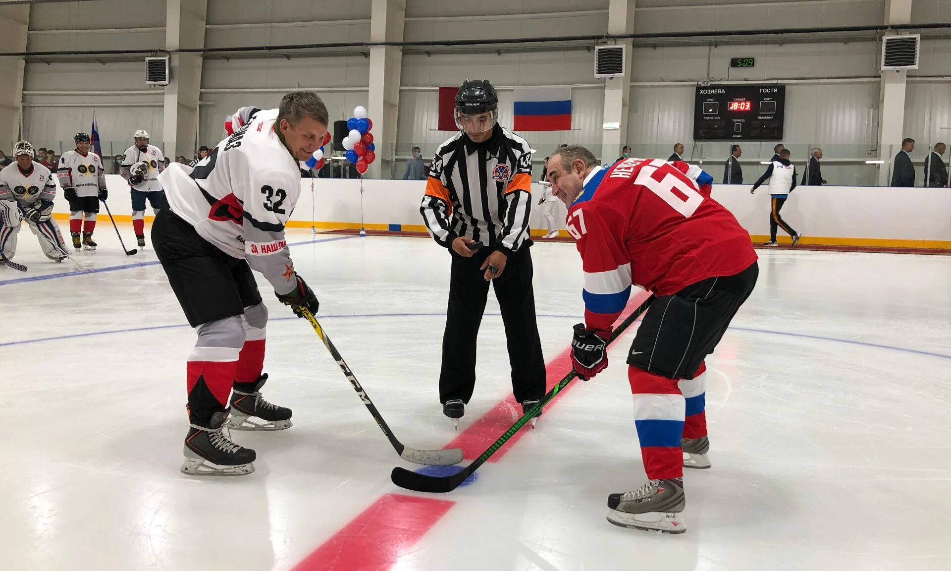 ледовый дворец брянск бежица. расписание ледового дворца десна брянск. ледовый дворец пересвет брянск. каток брянск бежицкий район ледовый дворец. расписание ледового дворца десна брянск.