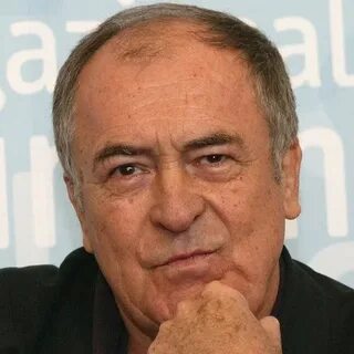 Ларс кинорежиссер 5 букв сканворд