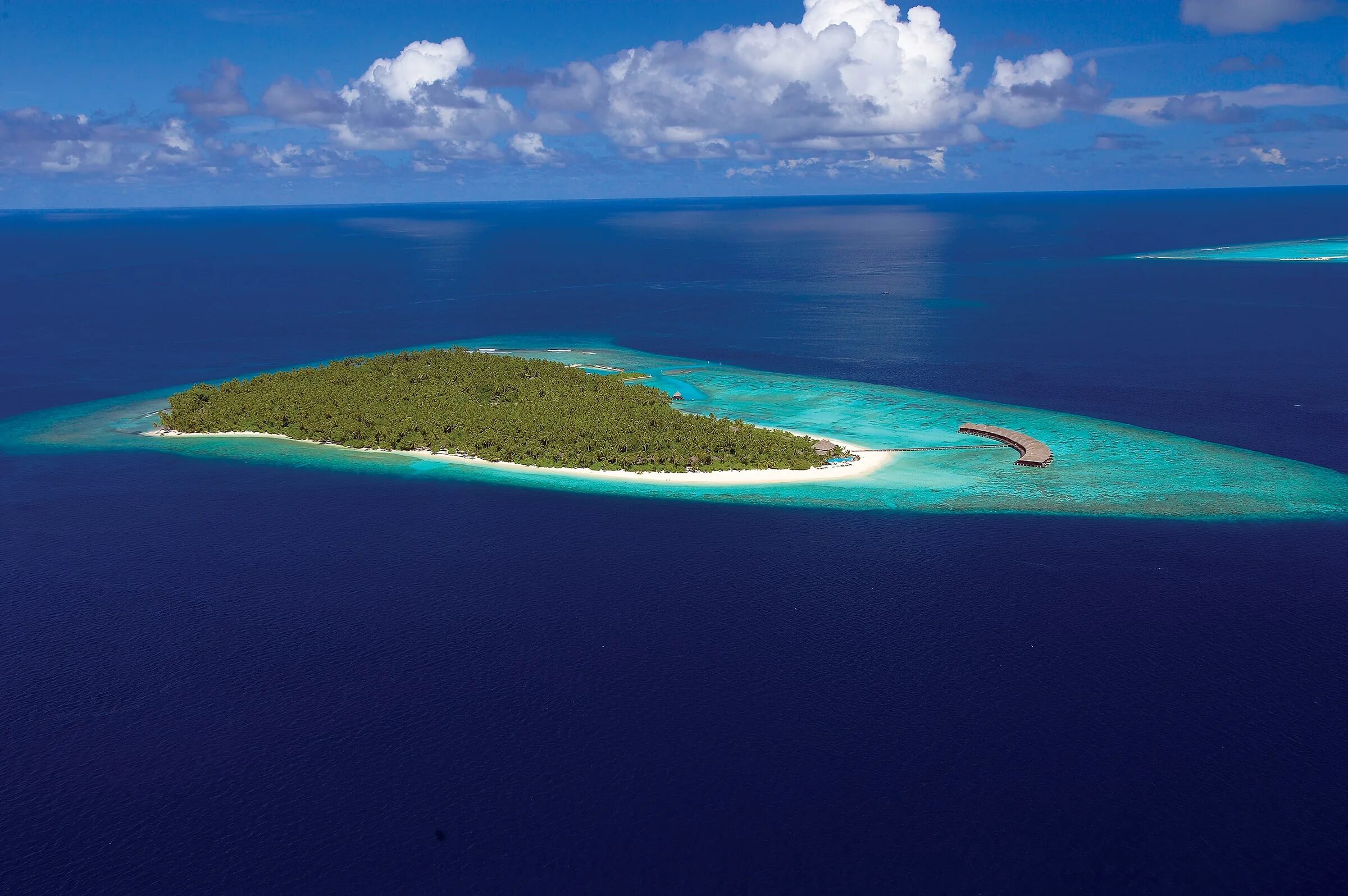 Остров курорт 4 буквы. Мееру исланд резорт. Hondaafushi island resort 4*. Остров курорт 4 буквы. Остров курорт 4 буквы.