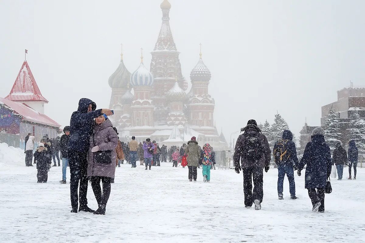 Каким будет январь в москве. Зима в России реальность. Москва зимой. Морозы в Москве. Россияне зима.