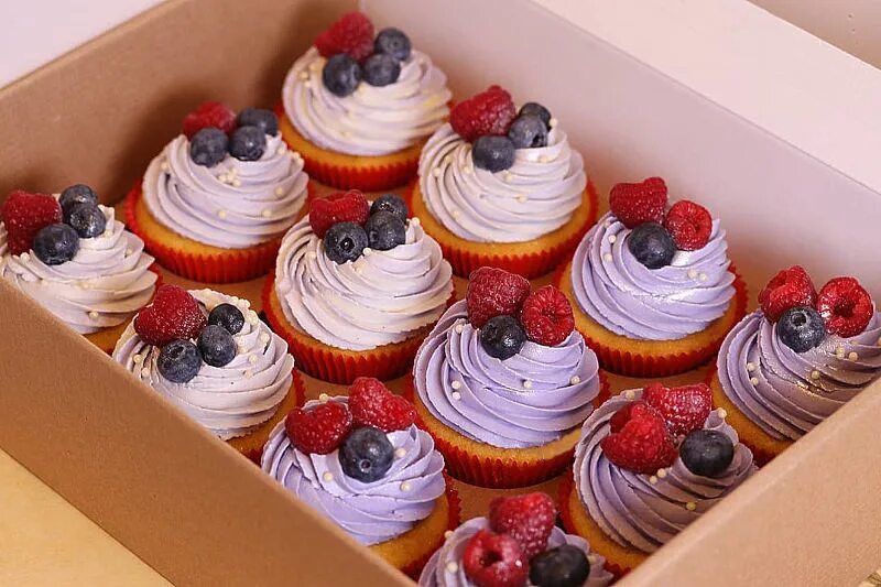 капкейки с голубым кремом. можно ли замораживать капкейки. украшение капкейков. можно ли замораживать капкейки. можно ли замораживать капкейки.