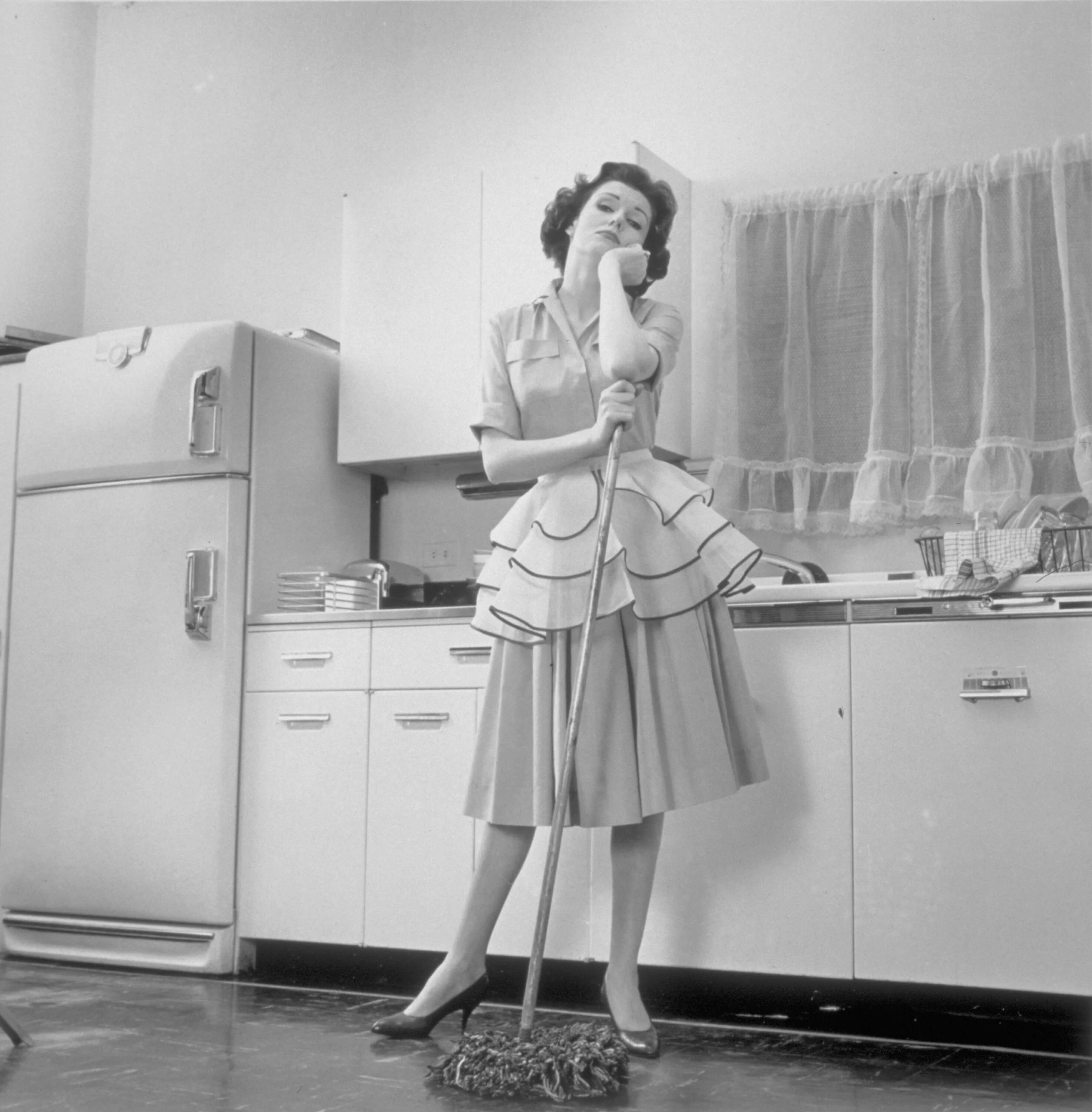 Я люблю люси сериал. Ретро домохозяйка. Домохозяйка 80е. Американские домохозяйки 60-х годов. Стиль 50-х годов.