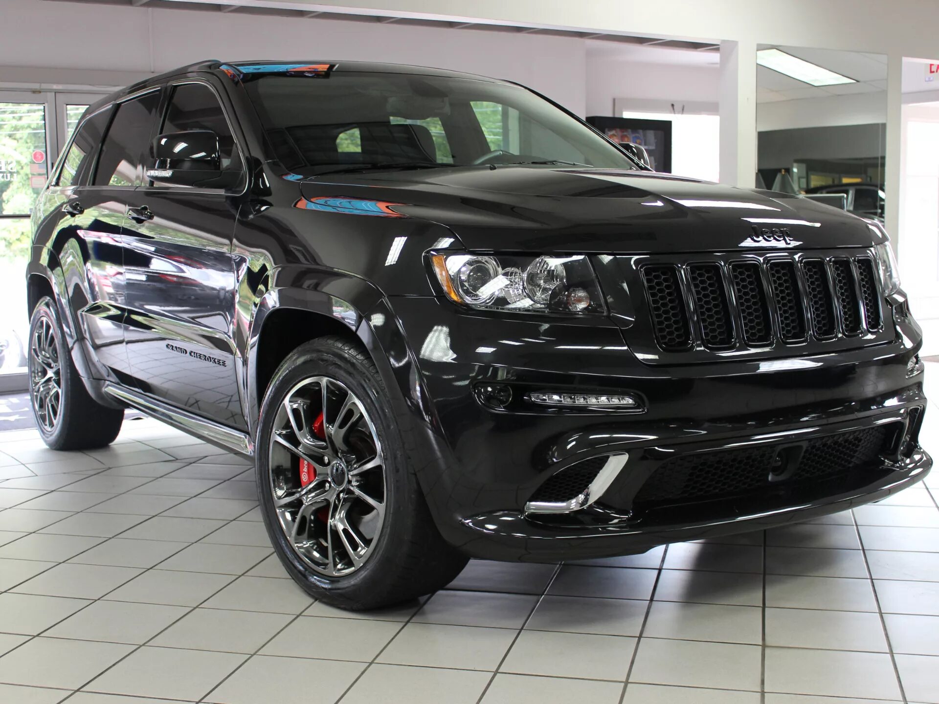 Jeep Grand Cherokee srt8. Jeep Grand Cherokee srt 2020. Джип Гранд Чероки СРТ 8. Jeep Grand Cherokee srt8 2013.