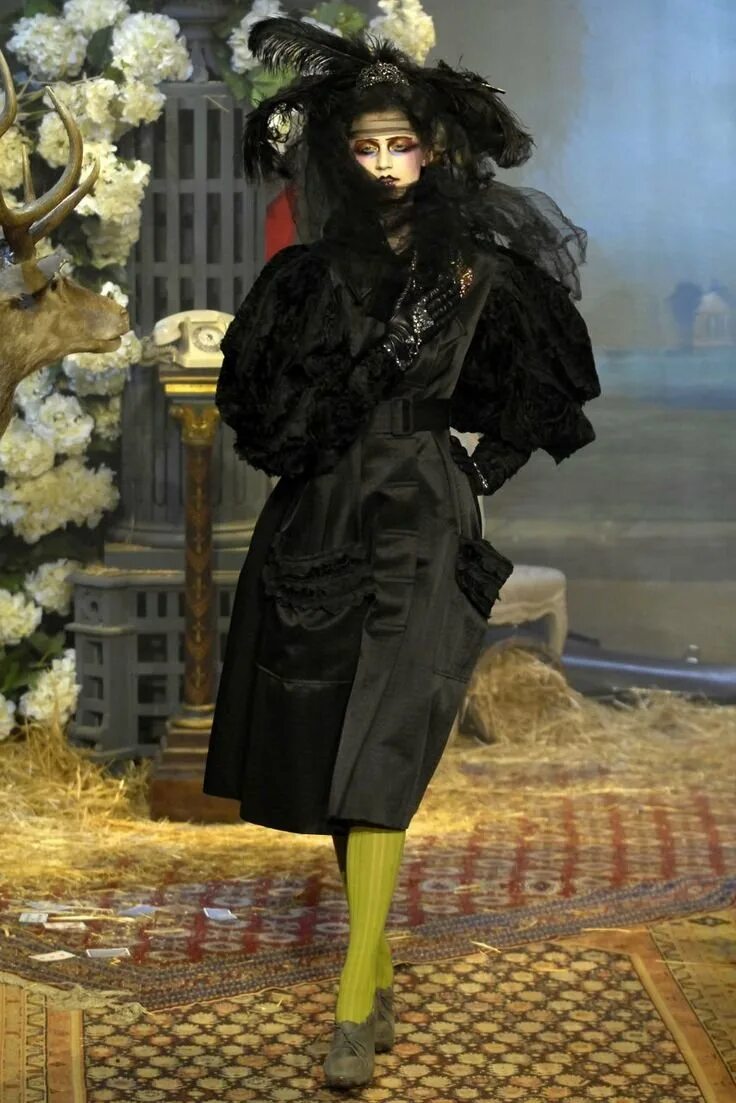 Джон Гальяно Готическая коллекция. John Galliano 2007. Джон Гальяно 2007. Коллекция осень-зима 2007 Джона Гальяно.