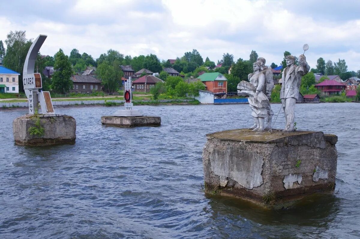 Очерский пруд Пермский край. Памятники города Очер Пермский край. Очерском пруду. Очер. Пермский край. Очёр пруд памятники Пермский край.