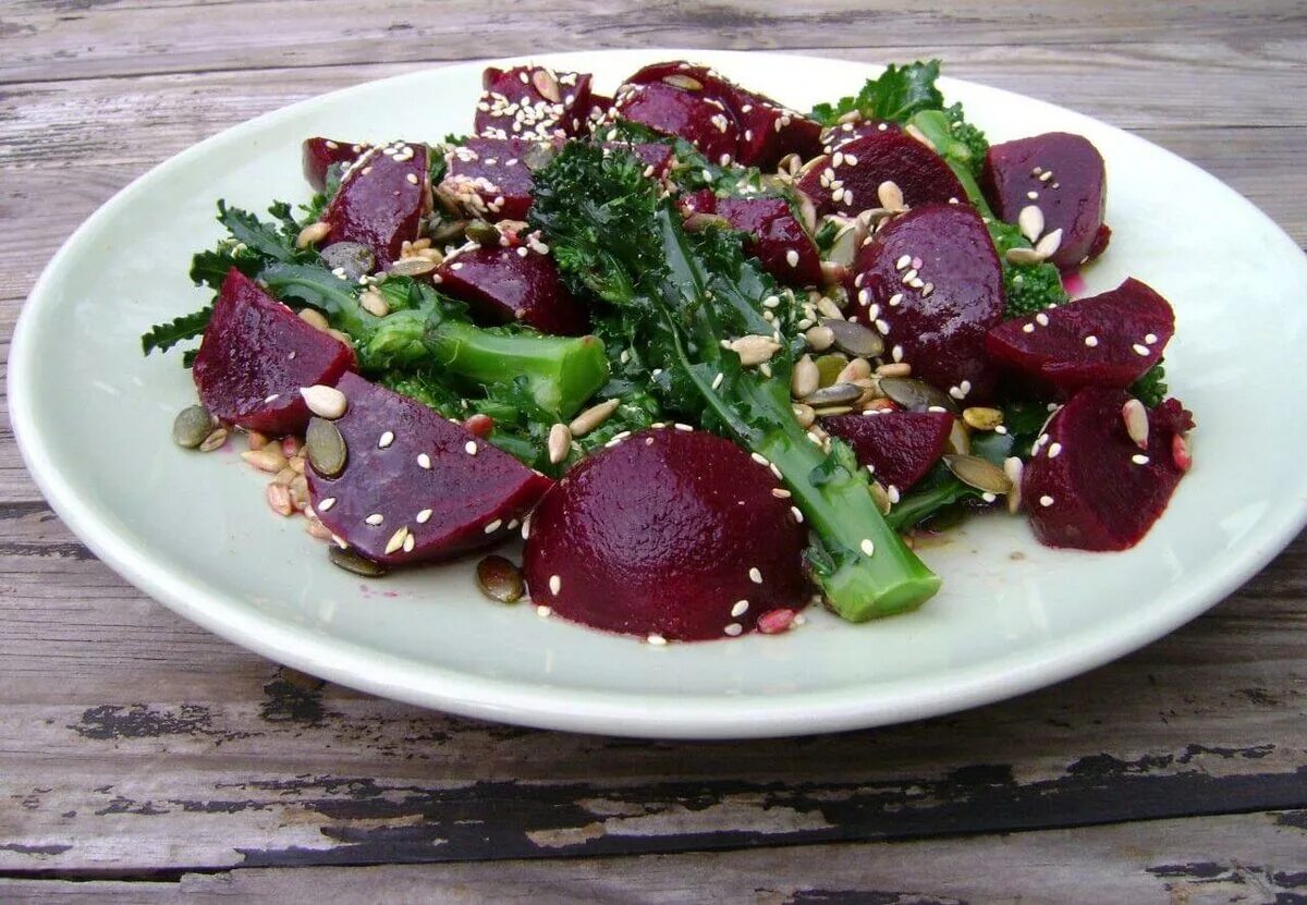 оригинальное и красивое блюдо из свеклы. пхали со свеклой. котлеты со свеклой. блюда из свеклы. грузинская закуска пхали.