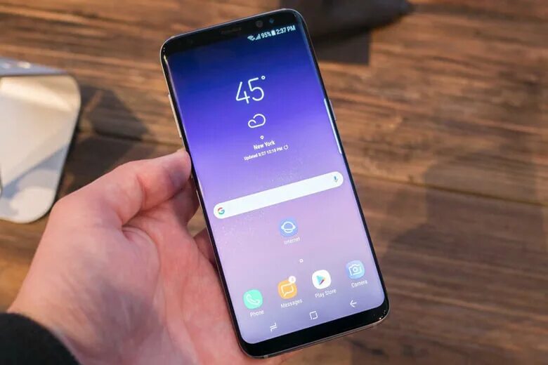 Samsung s8 обзор. Samsung s8. Самсунг Galaxy s8. Samsung Galaxy s8 Gray. Samsung s8 images.