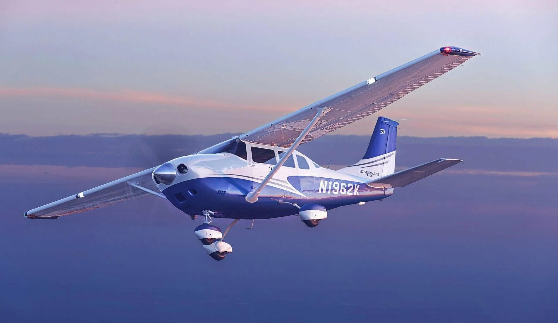 Цесна высокоплан. Легкомоторный самолет Cessna. Высокоплан самолёт.