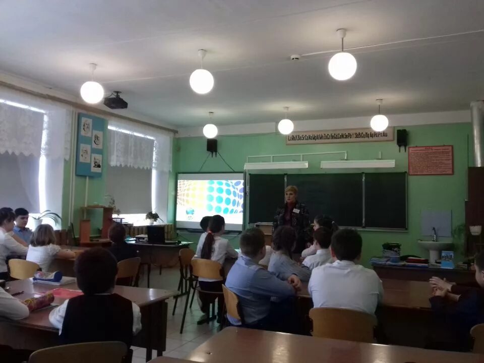 Школа зеленова. Школа 3 новосемейкино. Новосемейкино самарская область школа. Школа новосемейкино. Школы новосемейкино.