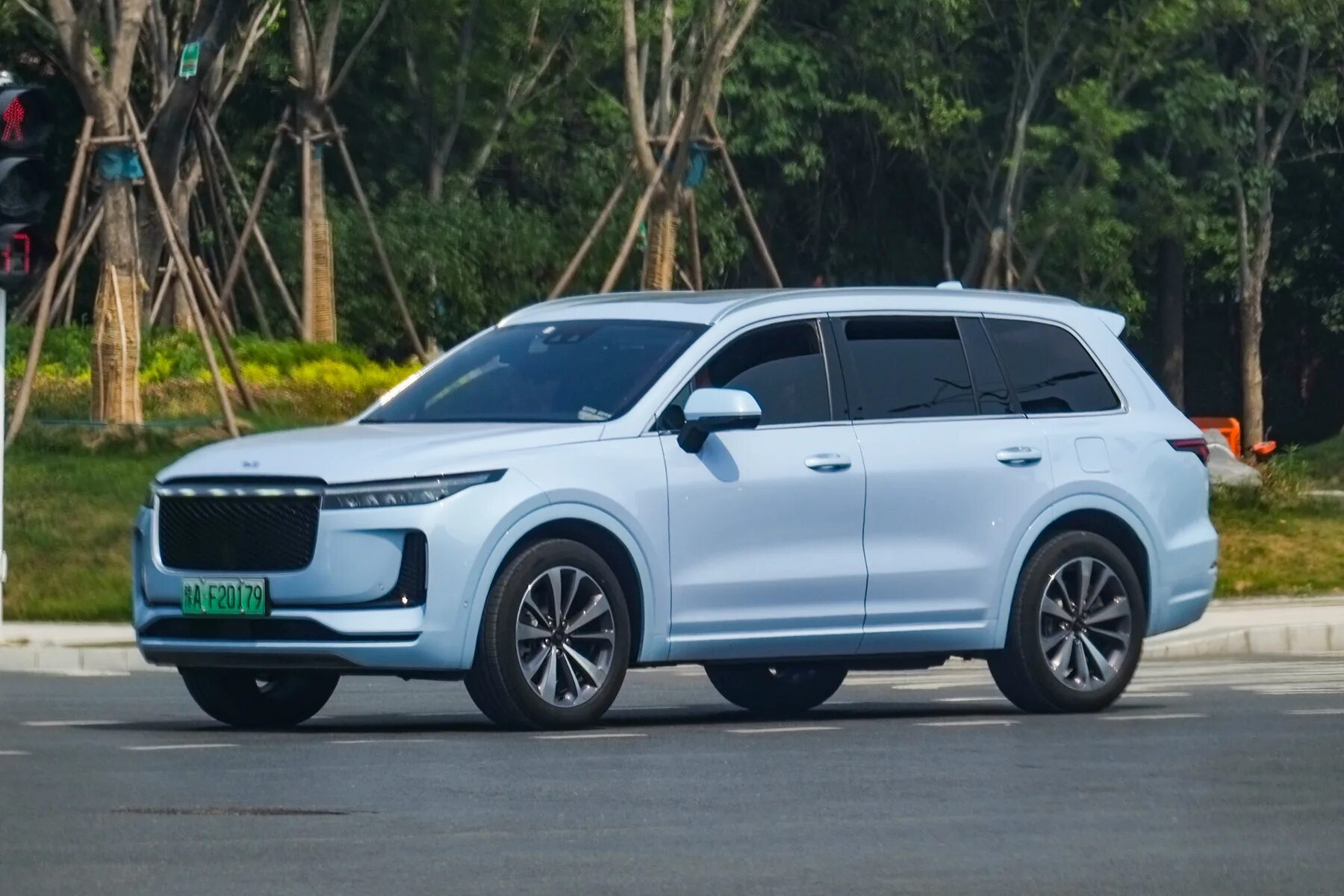Lixiang сайт. Lixiang 9. lixiang li one. li one 2025. китайский lixiang l9.