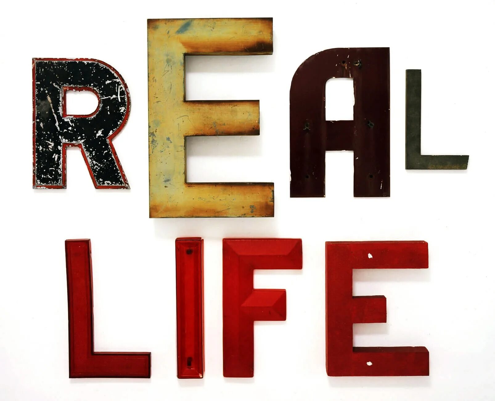 Надпись Реал лайф. Real Life картинка. Реальная жизнь надпись. Real Life 2004. Real life 6
