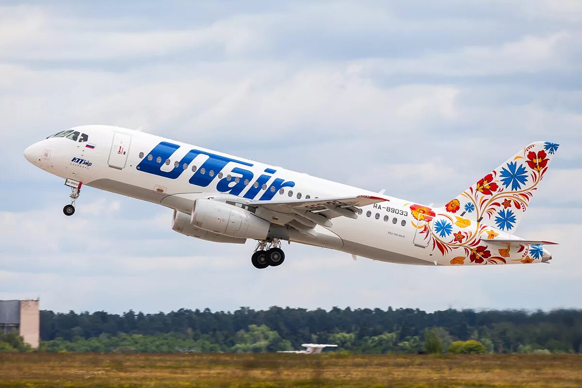 Сайт utair ru. Самолеты авиакомпанииutzir. Ra-89033. Самолеты авиакомпании ЮТЭЙР. Самолет ЮТЭЙР.