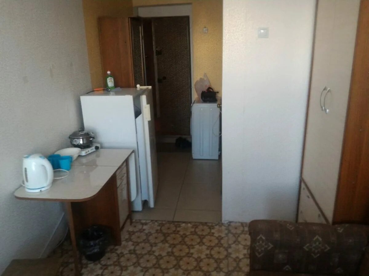 Комната есть гостинка на продаже красноярск советская улица. Гостинка престиж 2006 года\. Новые гостинки красноярск. Гостинка талнах. Гостинка в красноярске.