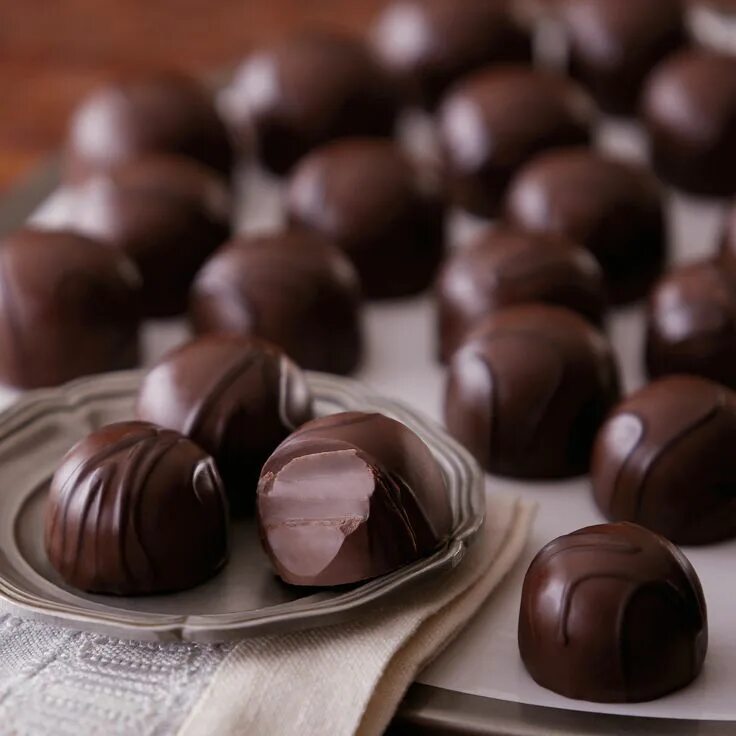 Like a box of chocolates. Темный шоколад. шоколадка дарк. life like a box of chocolate. шоколад тони.