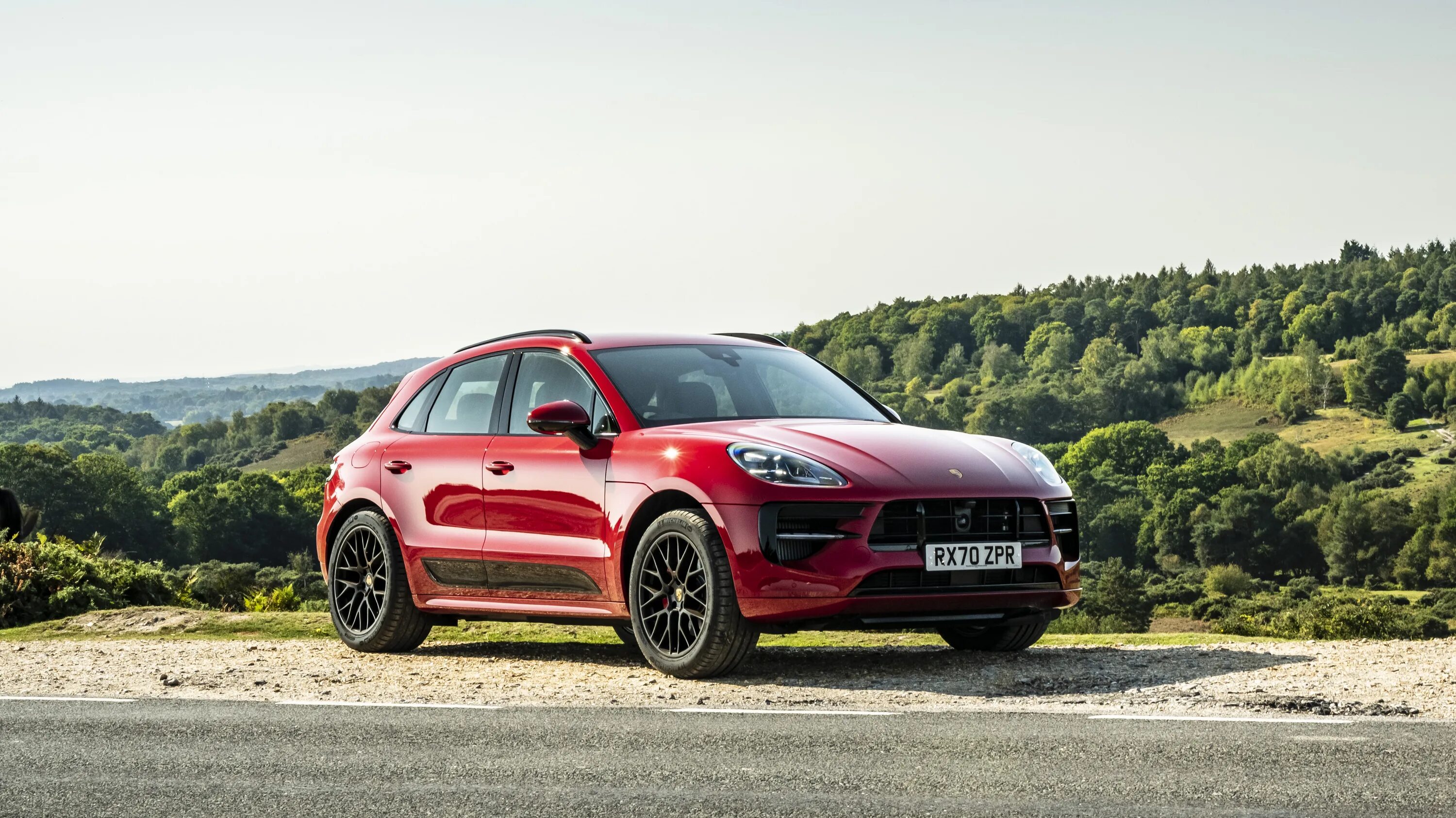 Macan спой со мной. Porsche Macan GTS 2020. Porsche Macan 2020. Porsche Macan GTS красный. Порше Макан красный 2021.